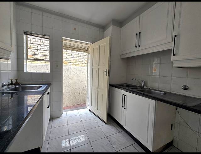 5 BEDROOM CLUSTER FOR SALE IN NEW REDRUTH